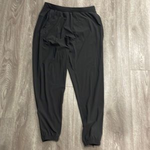 Lululemon surge jogger new 95%